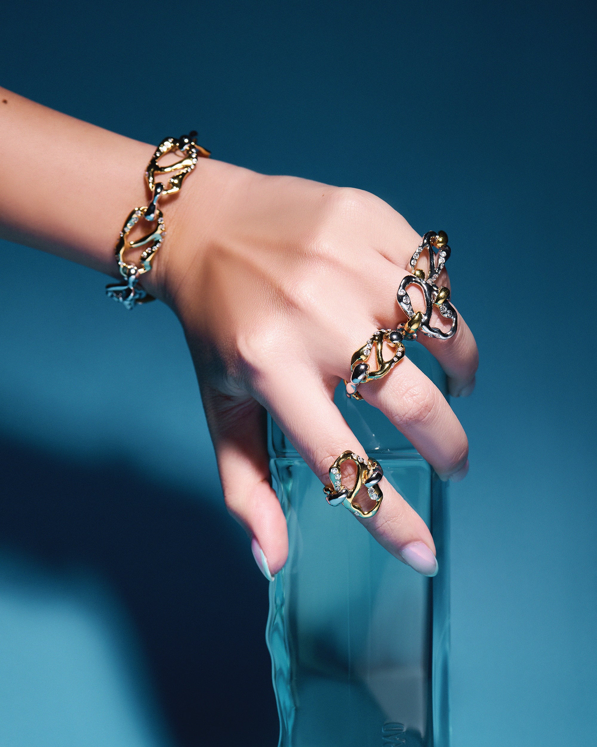 HOJ Signature Chain Vertical Ring